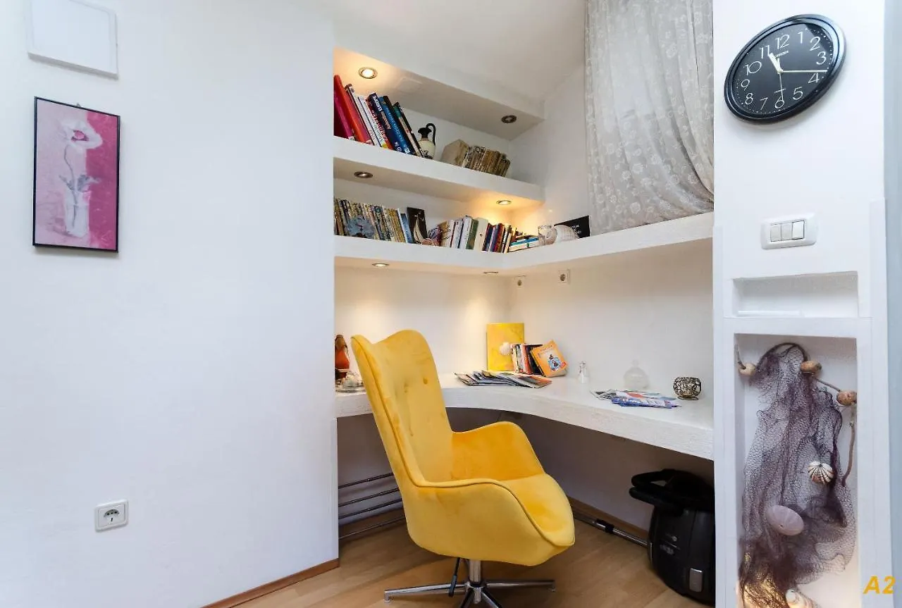 Apartments Stanislava 파자나 0*,