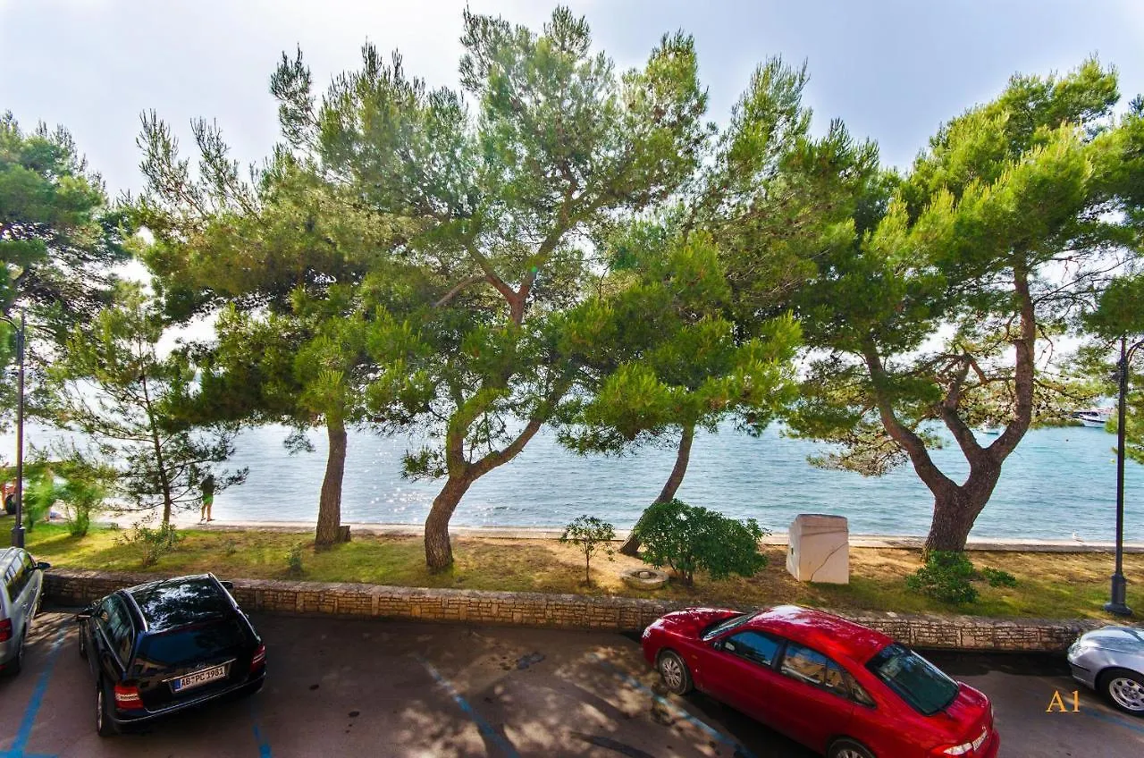 Apartments Stanislava 파자나